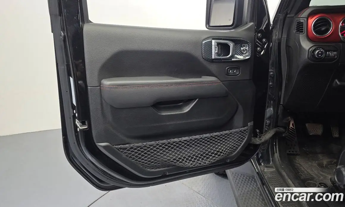 Jeep Wrangler 2021 2.0 автомат (гидро), фото 14