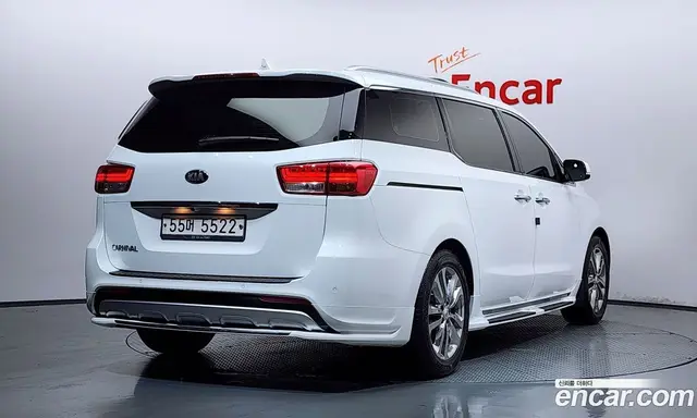 Kia Carnival 2017 2.2 автомат (гидро), миниатюра 2 Kia Carnival 2017 2.2 автомат (гидро), миниатюра 2