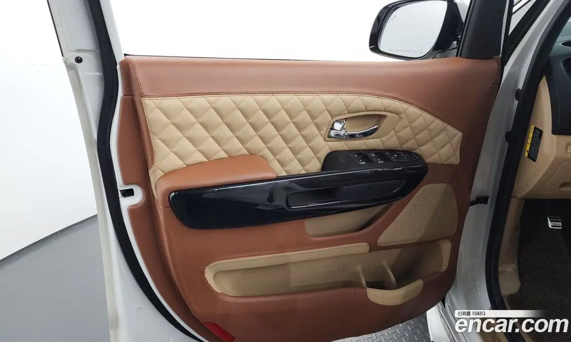 Kia Carnival 2017 2.2 автомат (гидро), фото 14 Kia Carnival 2017 2.2 автомат (гидро), фото 14