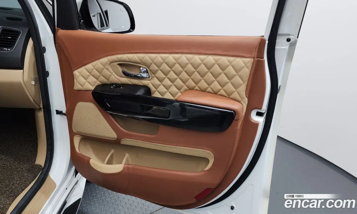 Kia Carnival 2017 2.2 автомат (гидро), фото 15 Kia Carnival 2017 2.2 автомат (гидро), фото 15