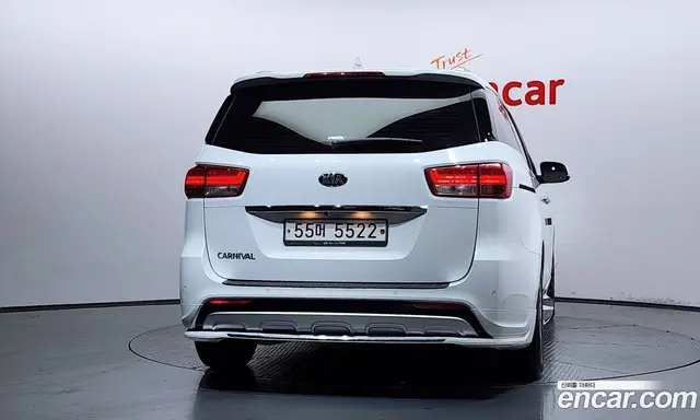 Kia Carnival 2017 2.2 автомат (гидро), миниатюра 4 Kia Carnival 2017 2.2 автомат (гидро), миниатюра 4