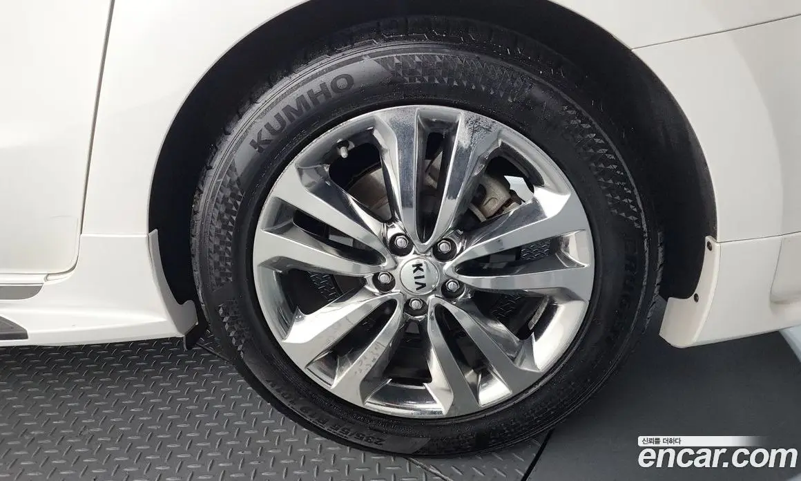 Kia Carnival 2017 2.2 автомат (гидро), фото 7 Kia Carnival 2017 2.2 автомат (гидро), фото 7