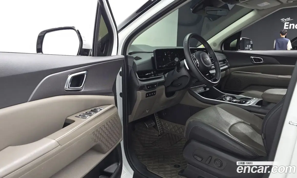 Kia Carnival 2024 1.6 автомат (гидро), фото 12 Kia Carnival 2024 1.6 автомат (гидро), фото 12