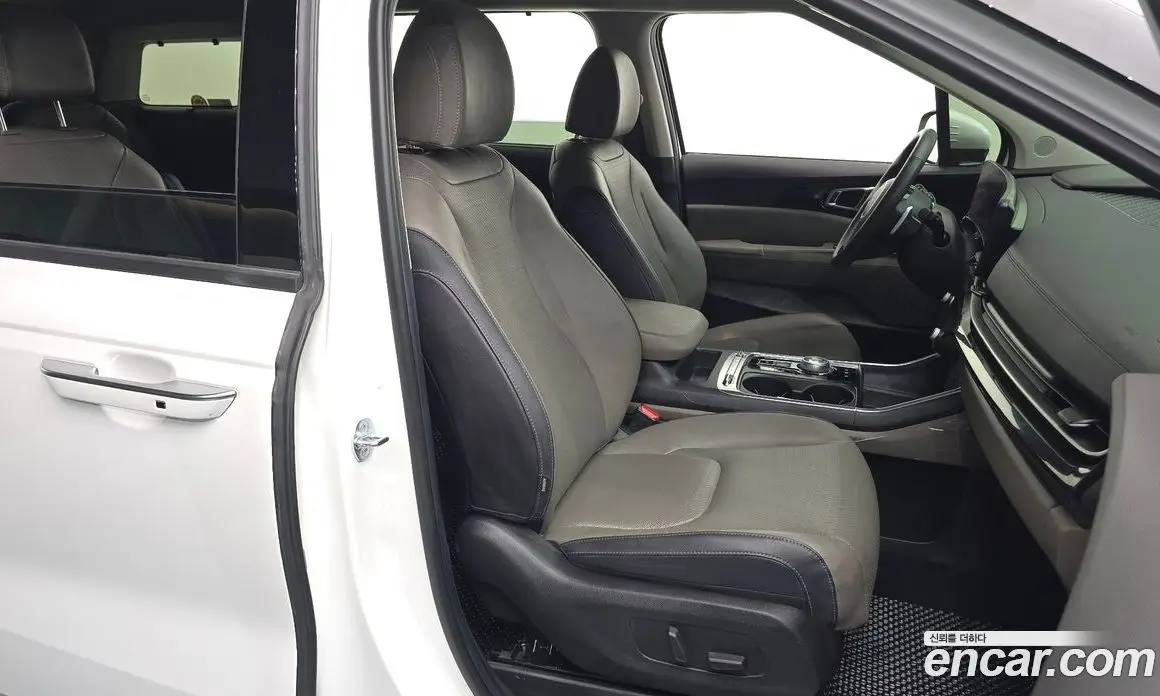 Kia Carnival 2024 3.5 автомат (гидро), фото 16 Kia Carnival 2024 3.5 автомат (гидро), фото 16