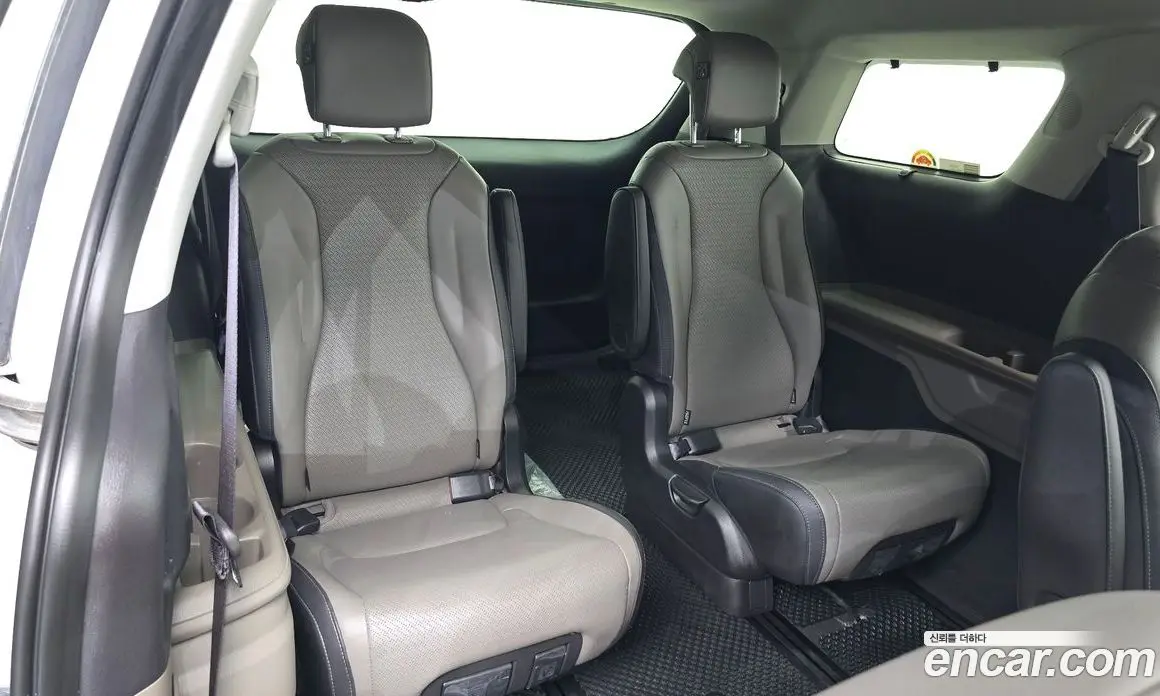 Kia Carnival 2024 3.5 автомат (гидро), фото 17 Kia Carnival 2024 3.5 автомат (гидро), фото 17