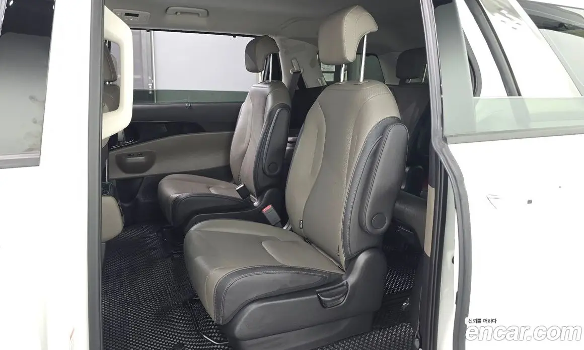Kia Carnival 2024 3.5 автомат (гидро), фото 18 Kia Carnival 2024 3.5 автомат (гидро), фото 18