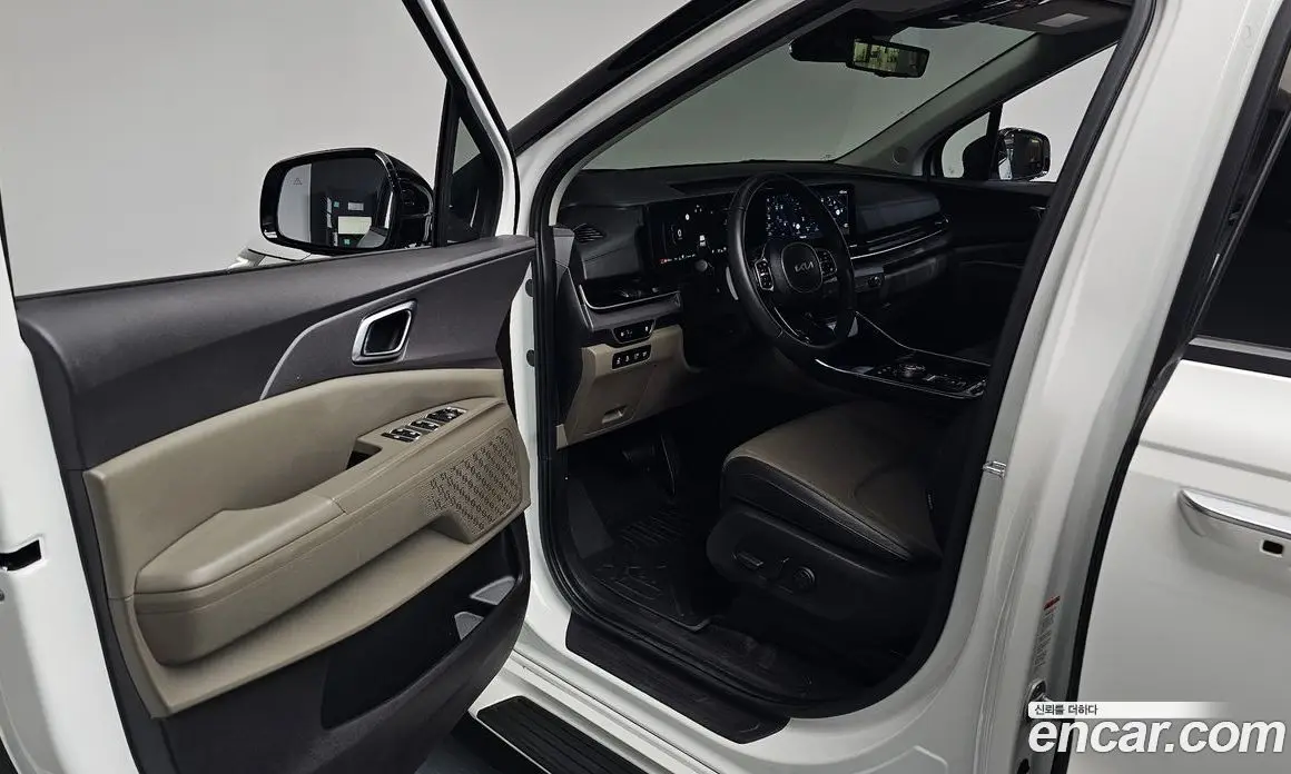 Kia Carnival 2024 1.6 автомат (гидро), фото 12