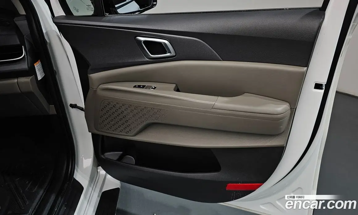 Kia Carnival 2024 1.6 автомат (гидро), фото 14