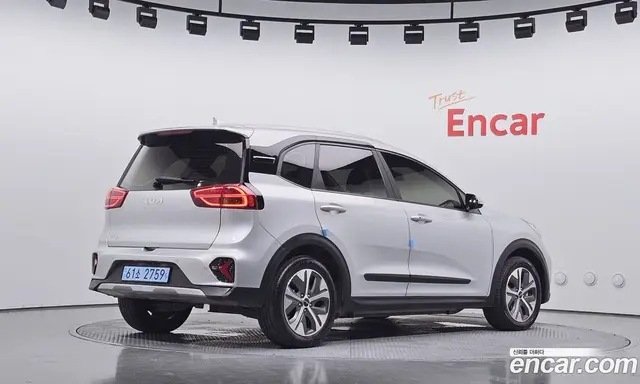 Kia Niro 2022 0.2 автомат (гидро), миниатюра 2 Kia Niro 2022 0.2 автомат (гидро), миниатюра 2