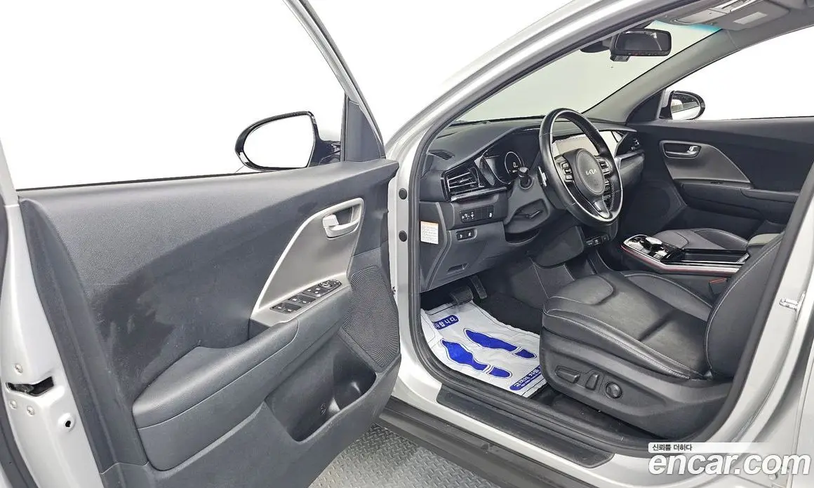 Kia Niro 2022 0.2 автомат (гидро), фото 13 Kia Niro 2022 0.2 автомат (гидро), фото 13