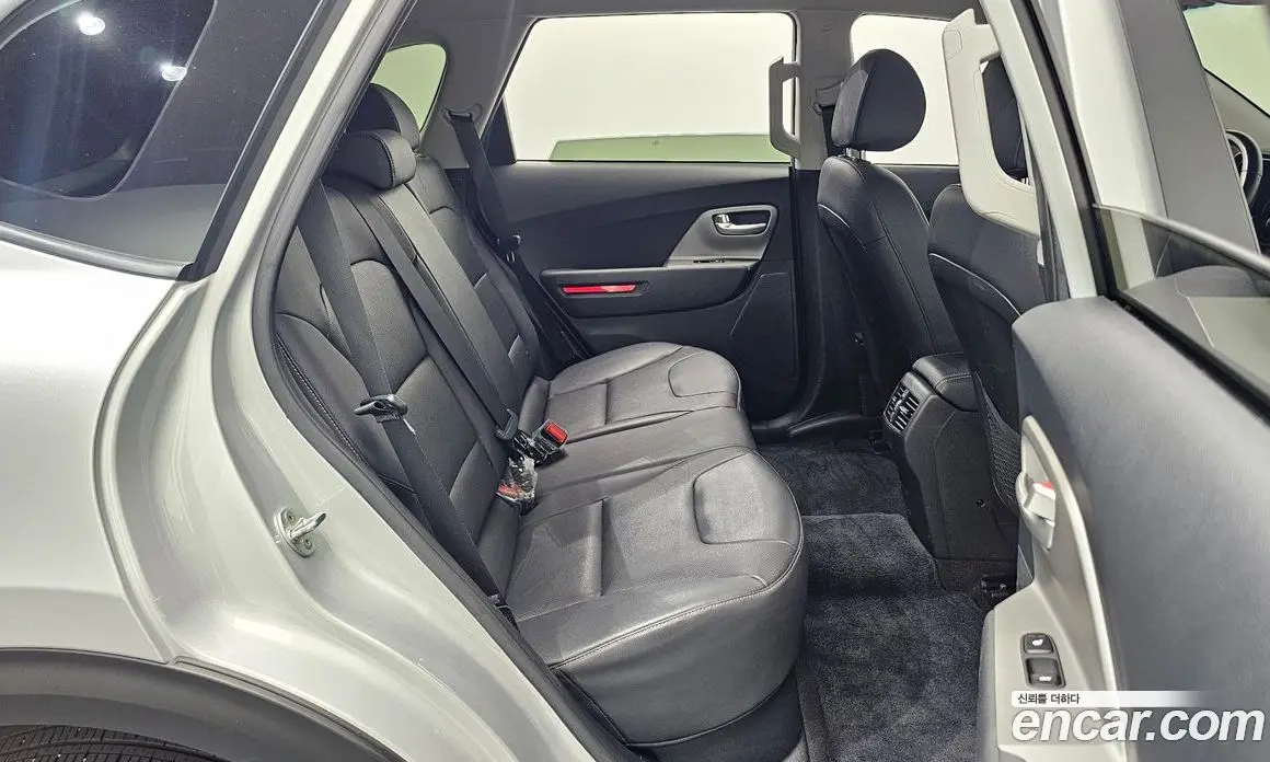 Kia Niro 2022 0.2 автомат (гидро), фото 17 Kia Niro 2022 0.2 автомат (гидро), фото 17