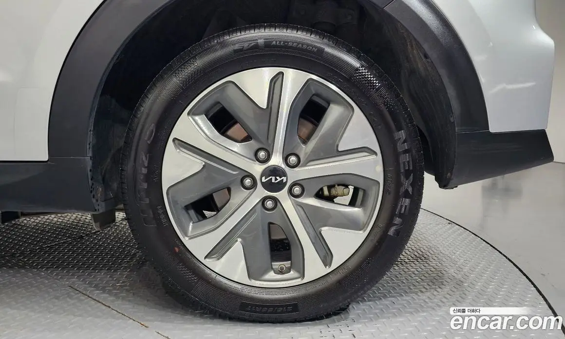 Kia Niro 2022 0.2 автомат (гидро), фото 7 Kia Niro 2022 0.2 автомат (гидро), фото 7
