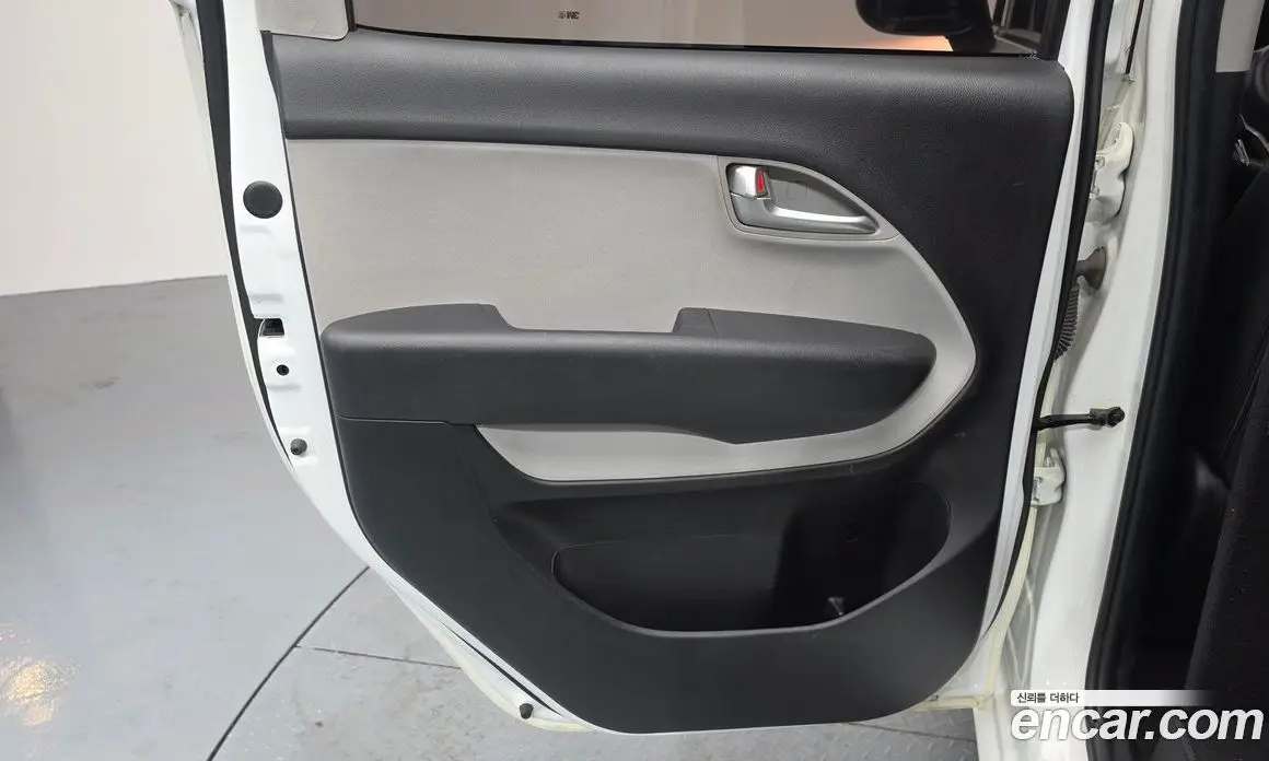 Kia Ray 2022 1.0 автомат (гидро), фото 15