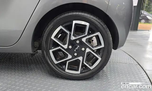 Kia Ray 2023 1.0 автомат (гидро), миниатюра 6 Kia Ray 2023 1.0 автомат (гидро), миниатюра 6
