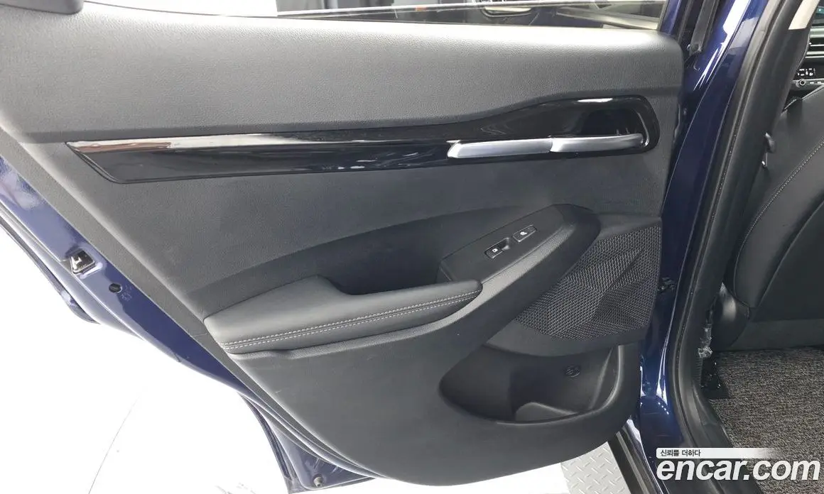 Kia Seltos 2023 1.6 автомат (гидро), фото 15 Kia Seltos 2023 1.6 автомат (гидро), фото 15