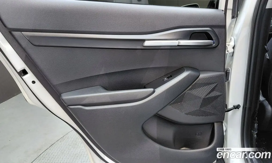 Kia Seltos 2025 1.6 автомат (гидро), фото 13 Kia Seltos 2025 1.6 автомат (гидро), фото 13