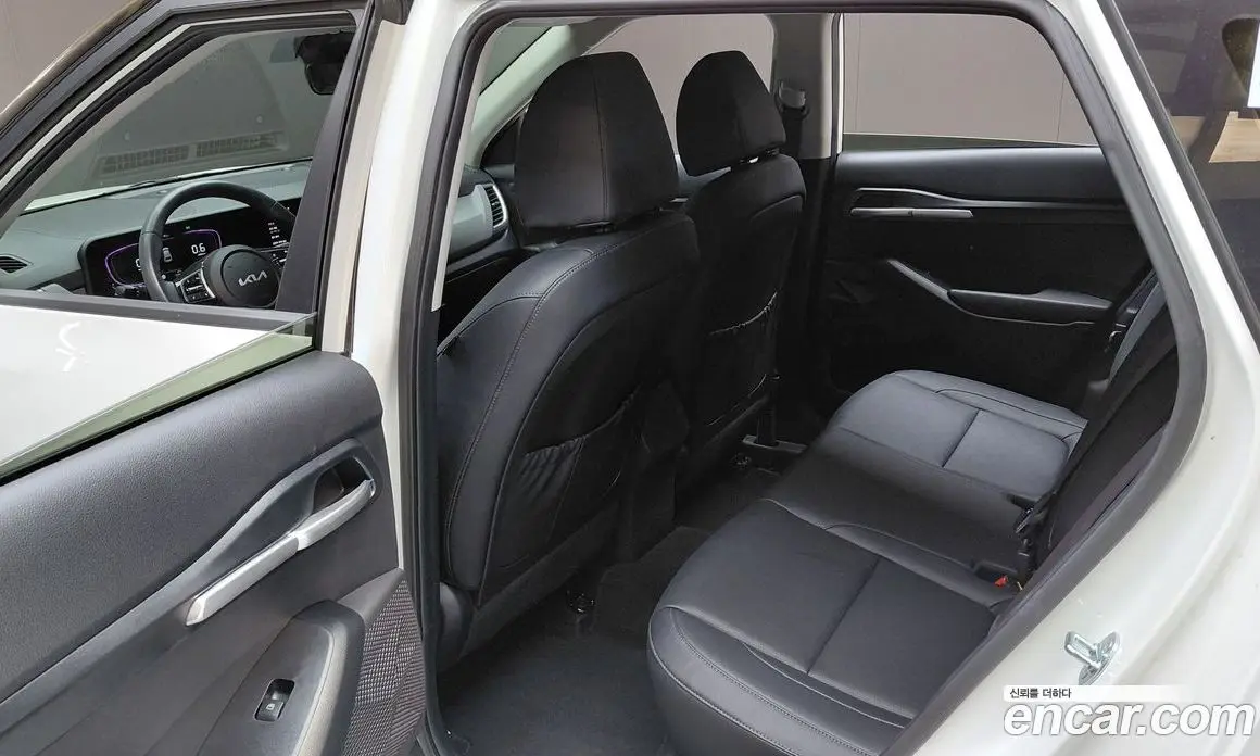 Kia Seltos 2025 1.6 автомат (гидро), фото 18 Kia Seltos 2025 1.6 автомат (гидро), фото 18