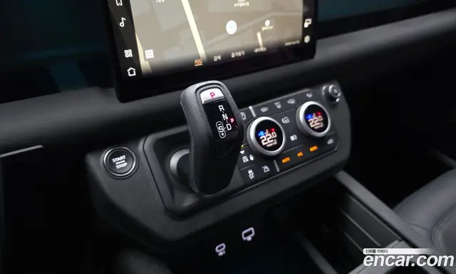 Land Rover Defender 2023 3.0 автомат (гидро), миниатюра 12