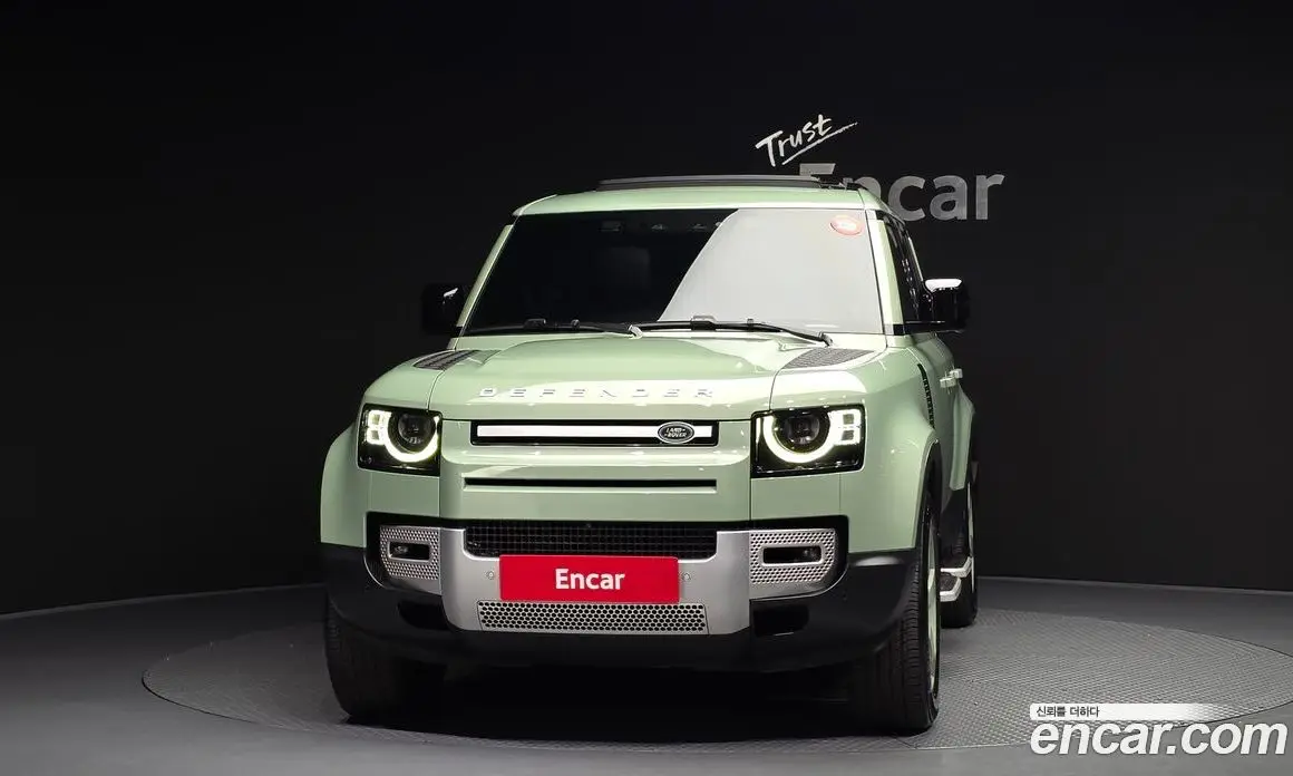 Land Rover Defender 2023 3.0 автомат (гидро), фото 3