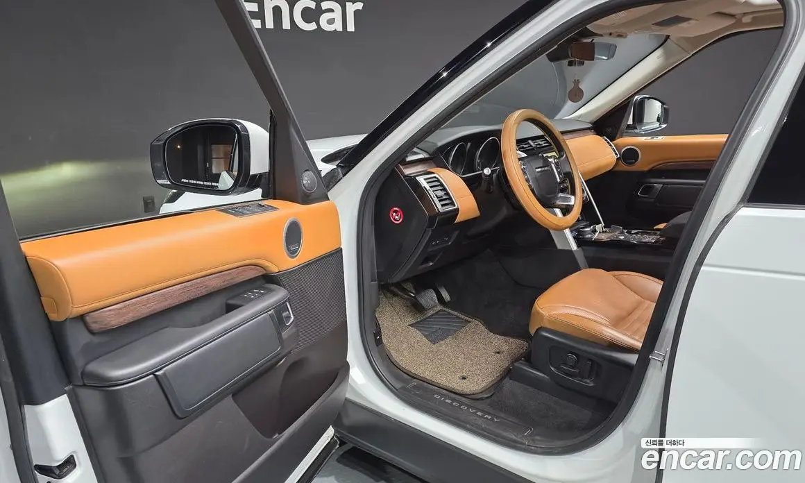 Land Rover Discovery 2017 3.0 автомат (гидро), фото 13