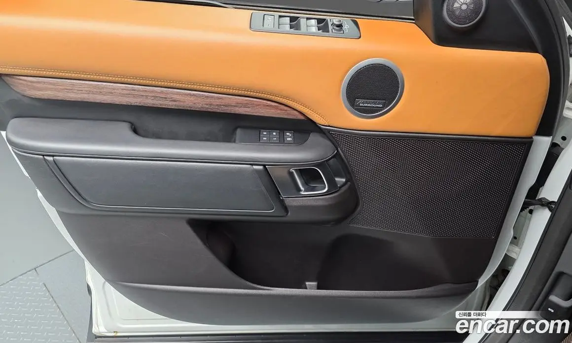 Land Rover Discovery 2017 3.0 автомат (гидро), фото 14