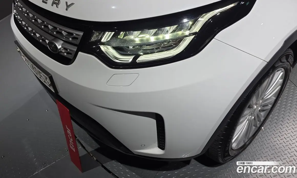 Land Rover Discovery 2017 3.0 автомат (гидро), фото 8