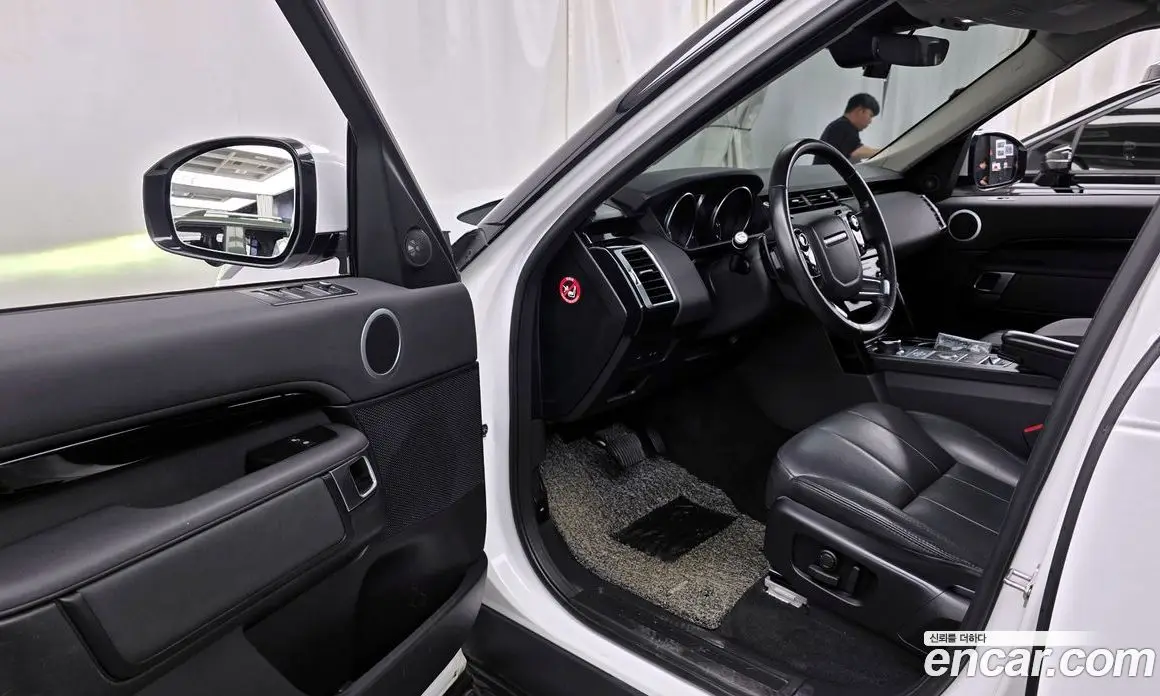 Land Rover Discovery 2019 3.0 автомат (гидро), фото 13