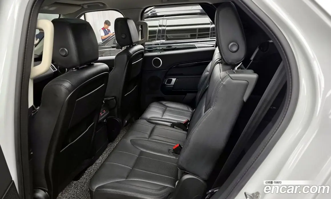 Land Rover Discovery 2019 3.0 автомат (гидро), фото 16
