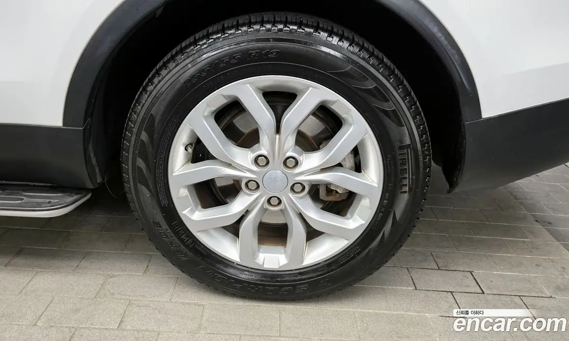 Land Rover Discovery 2019 3.0 автомат (гидро), фото 7