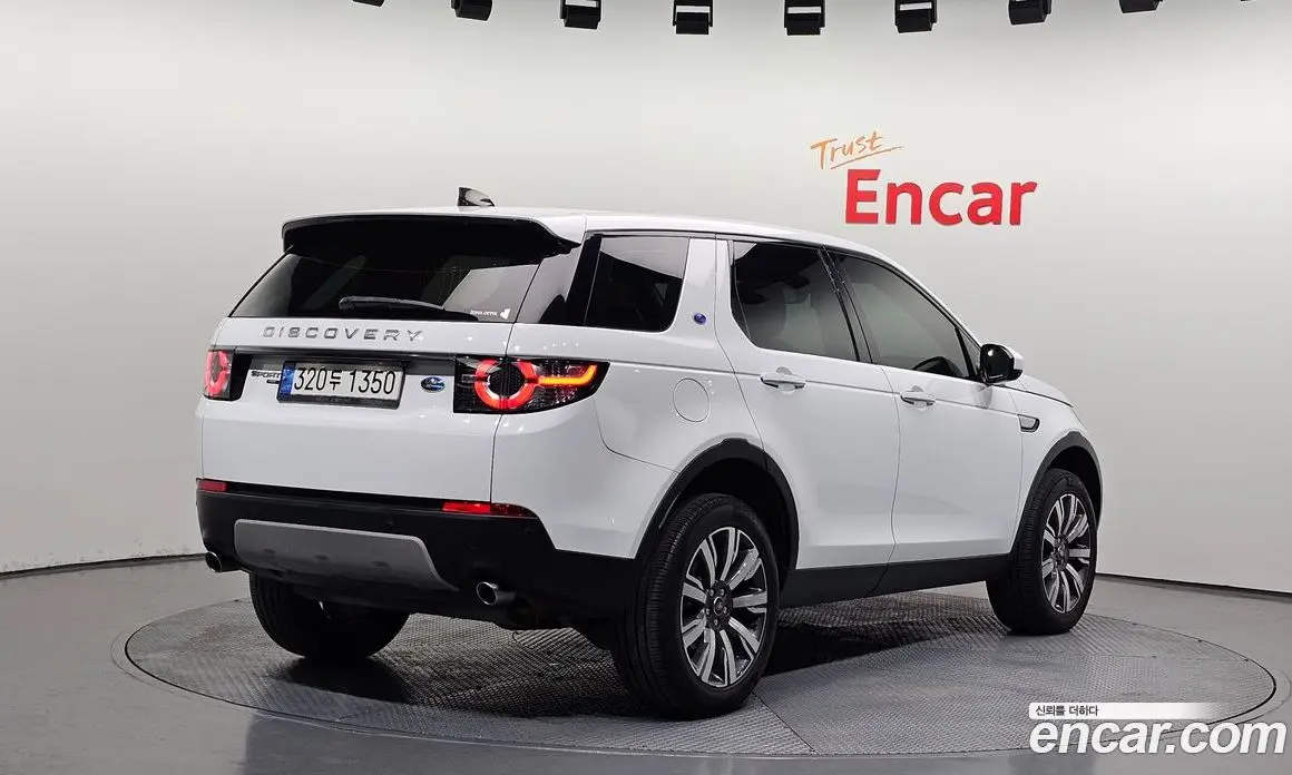 Land Rover Discovery Sport 2018 2.0 автомат (гидро), фото 2 Land Rover Discovery Sport 2018 2.0 автомат (гидро), фото 2