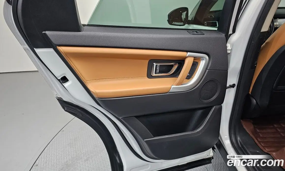 Land Rover Discovery Sport 2018 2.0 автомат (гидро), фото 15 Land Rover Discovery Sport 2018 2.0 автомат (гидро), фото 15