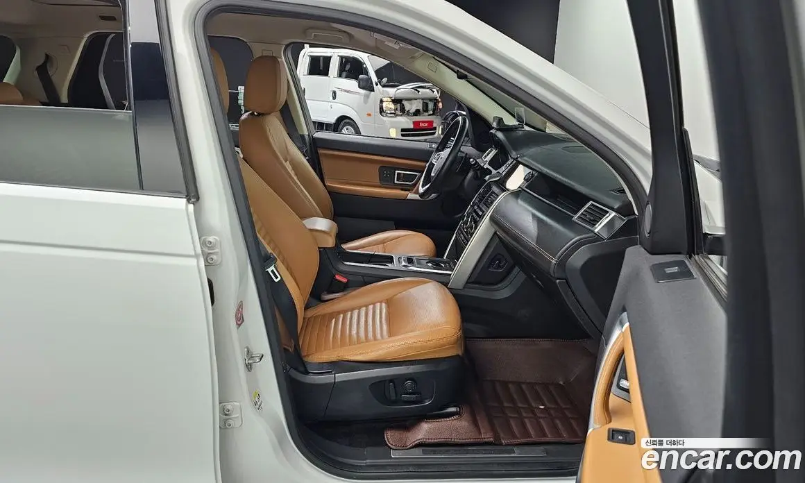 Land Rover Discovery Sport 2018 2.0 автомат (гидро), фото 16 Land Rover Discovery Sport 2018 2.0 автомат (гидро), фото 16