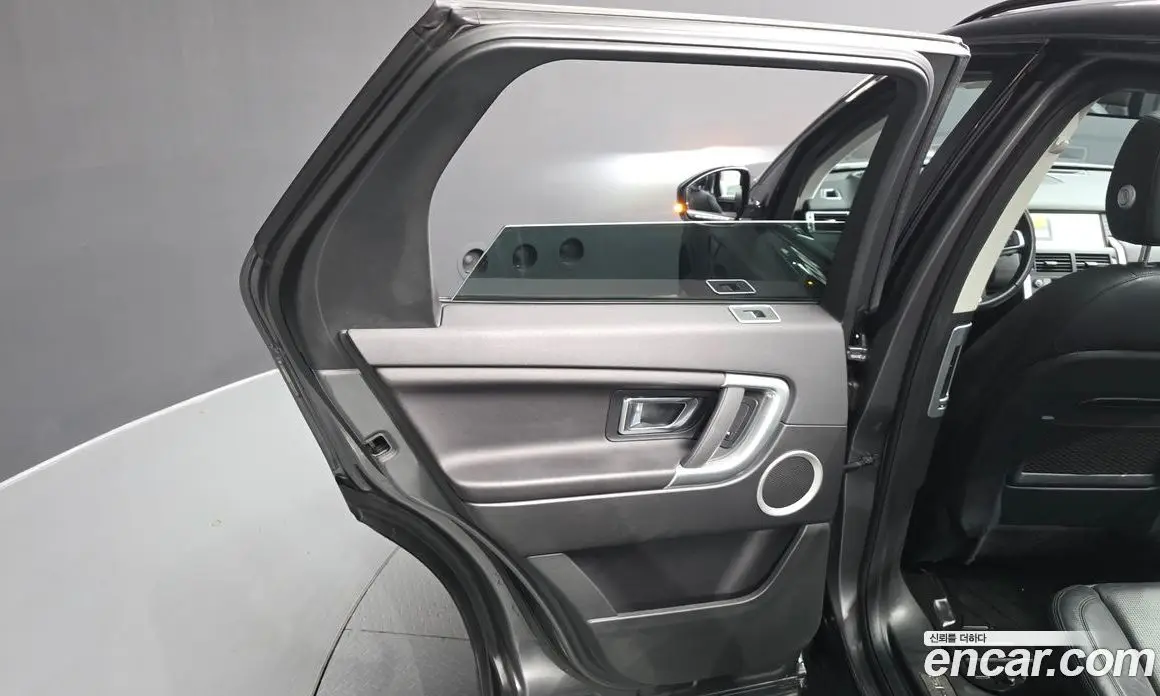 Land Rover Discovery Sport 2019 2.0 автомат (гидро), фото 15 Land Rover Discovery Sport 2019 2.0 автомат (гидро), фото 15