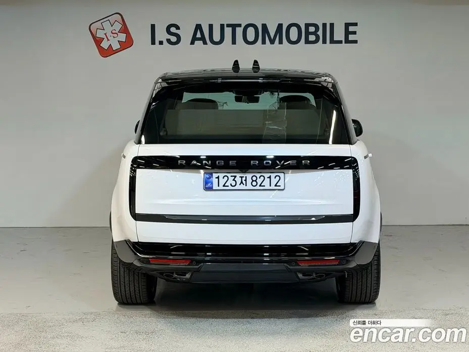 Land Rover Range Rover 2026 4.4 автомат (гидро), фото 3 Land Rover Range Rover 2026 4.4 автомат (гидро), фото 3