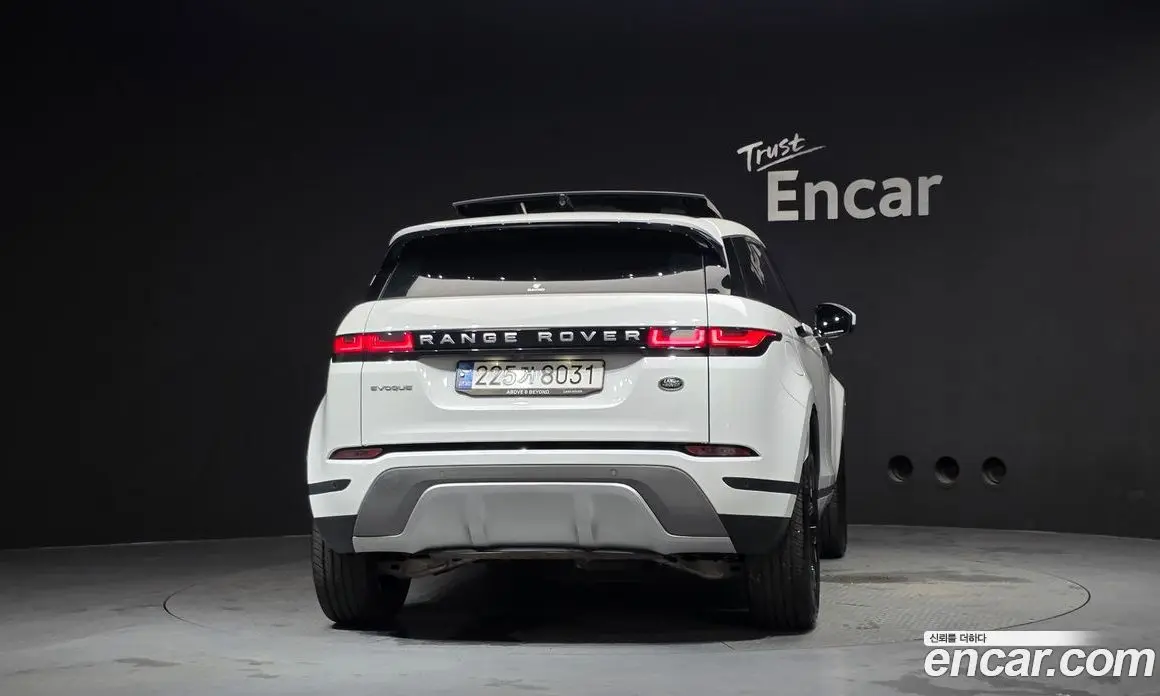 Land Rover Range Rover Evoque 2022 2.0 автомат (гидро), фото 4 Land Rover Range Rover Evoque 2022 2.0 автомат (гидро), фото 4