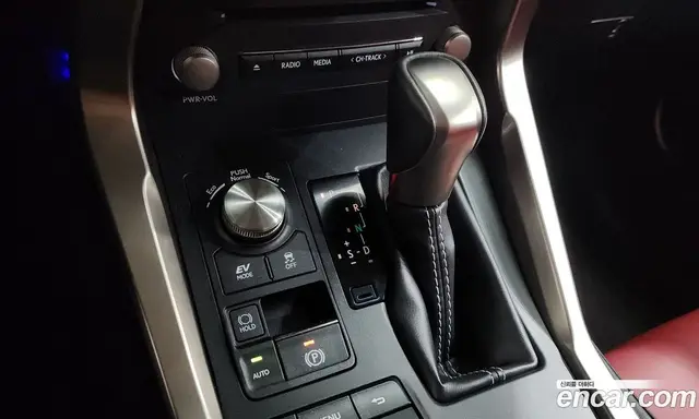 Lexus NX 2019 2.5 автомат (гидро), миниатюра 12