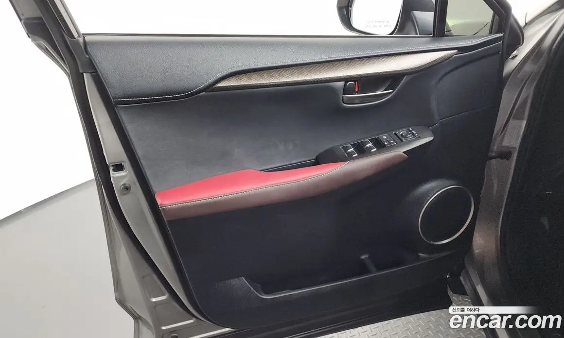 Lexus NX 2019 2.5 автомат (гидро), фото 14