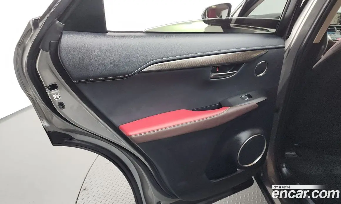 Lexus NX 2019 2.5 автомат (гидро), фото 15