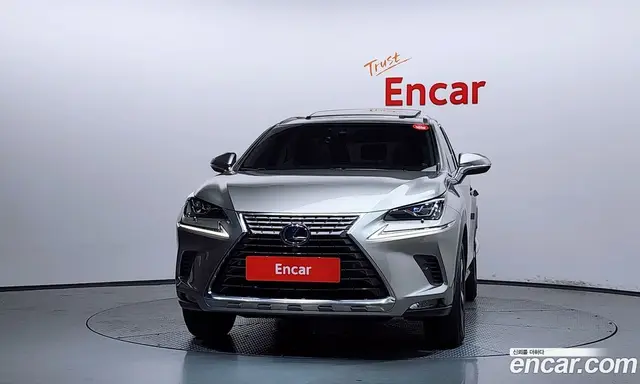 Lexus NX 2019 2.5 автомат (гидро), миниатюра 3
