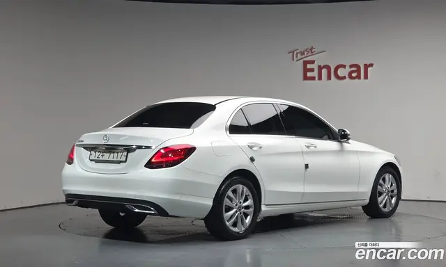 Mercedes-Benz C-Class, 2018, 46 907 км