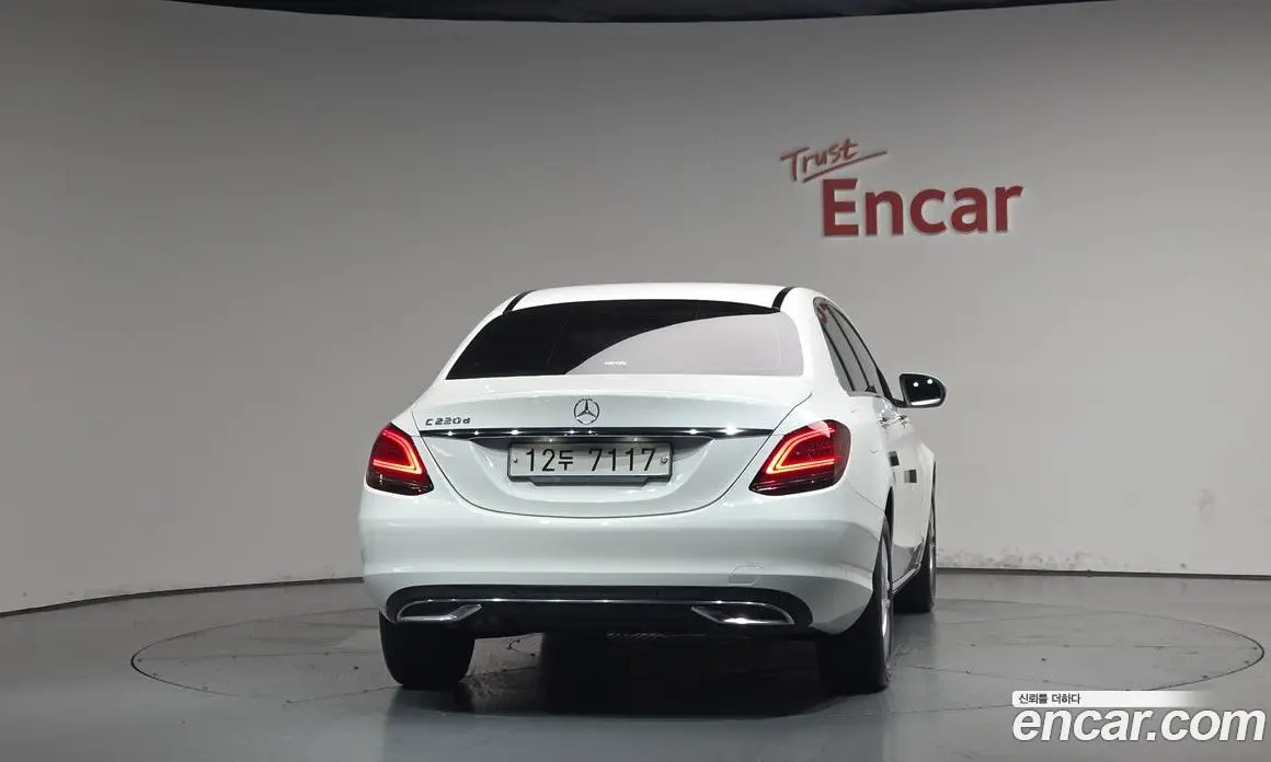 Mercedes-Benz C-Class 2018 1.9 автомат (гидро), фото 3