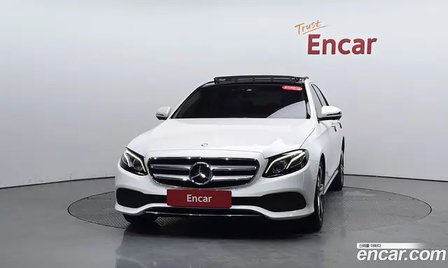 Mercedes-Benz E-Class 2016 2.0 автомат (гидро), миниатюра 2 Mercedes-Benz E-Class 2016 2.0 автомат (гидро), миниатюра 2