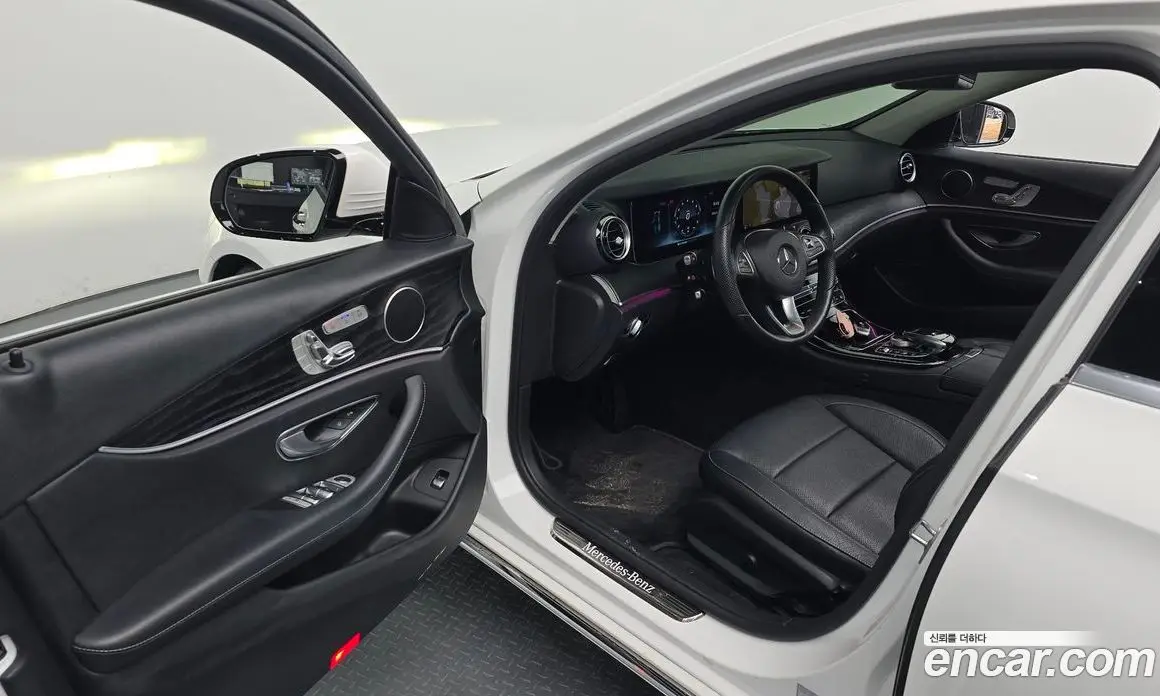 Mercedes-Benz E-Class 2016 2.0 автомат (гидро), фото 12 Mercedes-Benz E-Class 2016 2.0 автомат (гидро), фото 12