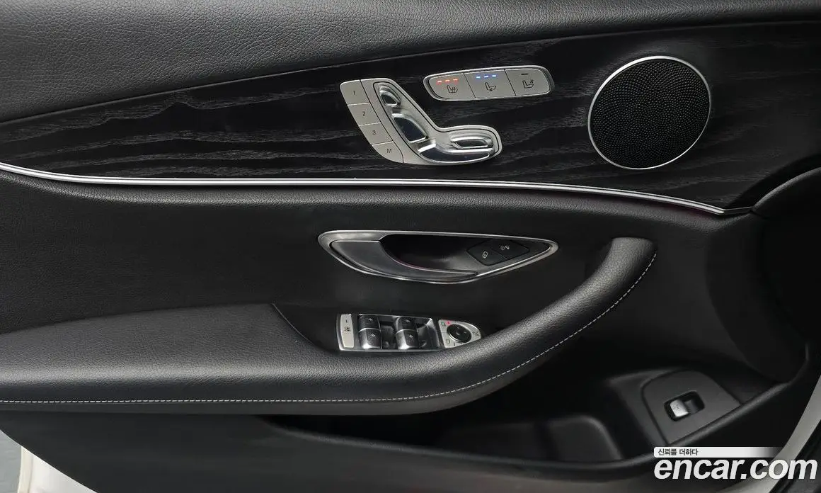 Mercedes-Benz E-Class 2016 2.0 автомат (гидро), фото 13 Mercedes-Benz E-Class 2016 2.0 автомат (гидро), фото 13