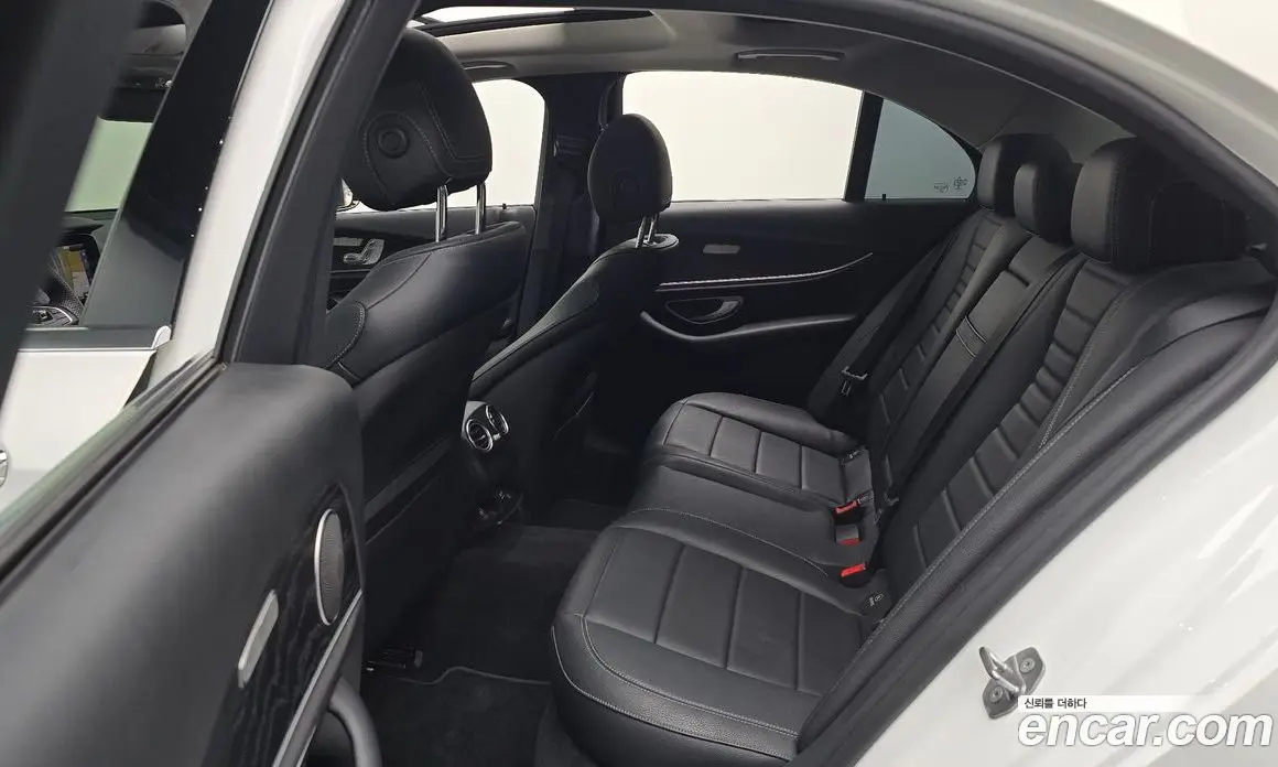 Mercedes-Benz E-Class 2016 2.0 автомат (гидро), фото 17 Mercedes-Benz E-Class 2016 2.0 автомат (гидро), фото 17