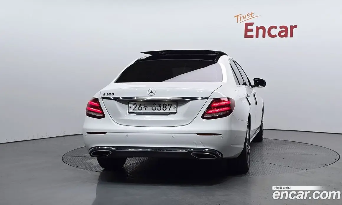Mercedes-Benz E-Class 2016 2.0 автомат (гидро), фото 3 Mercedes-Benz E-Class 2016 2.0 автомат (гидро), фото 3