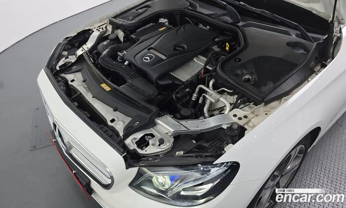 Mercedes-Benz E-Class 2016 2.0 автомат (гидро), фото 5 Mercedes-Benz E-Class 2016 2.0 автомат (гидро), фото 5