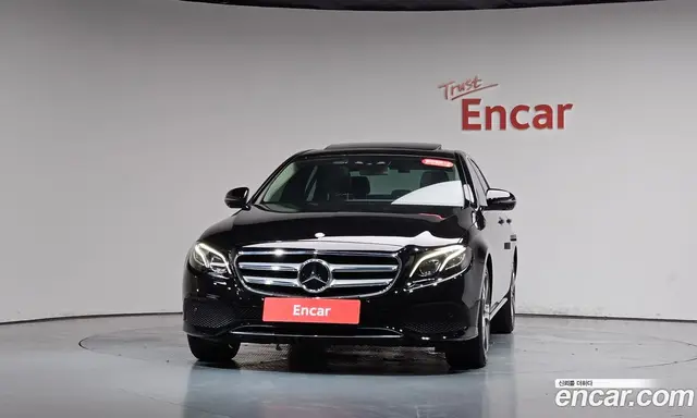 Mercedes-Benz E-Class 2017 2.0 автомат (гидро), миниатюра 2