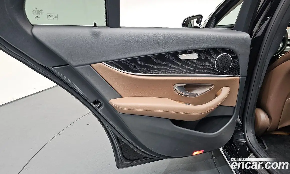 Mercedes-Benz E-Class 2017 2.0 автомат (гидро), фото 14