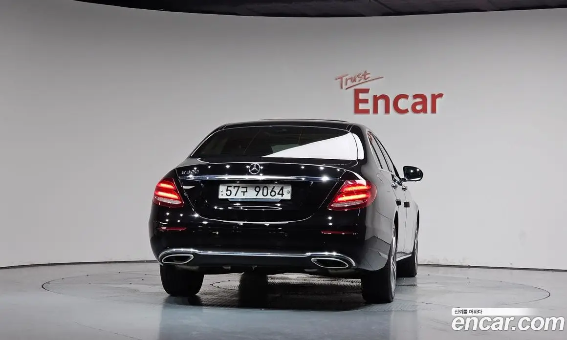 Mercedes-Benz E-Class 2017 2.0 автомат (гидро), фото 3